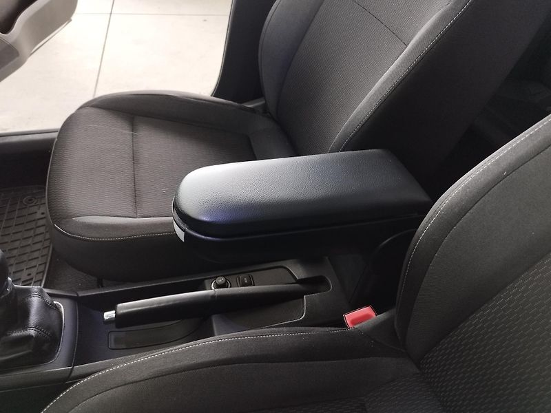 Škoda Rapid (2014) 1,6TDI,66KW,ALU,TAŽNÝ,TOP - fotka 19 z 27