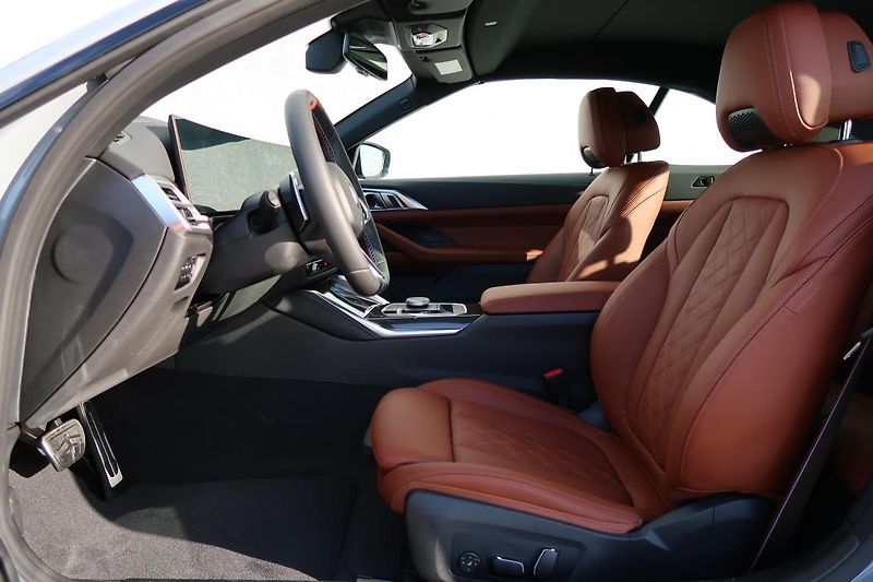 BMW Řada 4 M440i xDrive Convertible - fotka 2 z 6