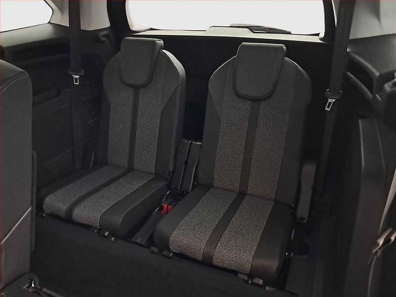 Peugeot 5008 (2017) PureTech 130, Automat, 7 míst - fotka 16 z 27