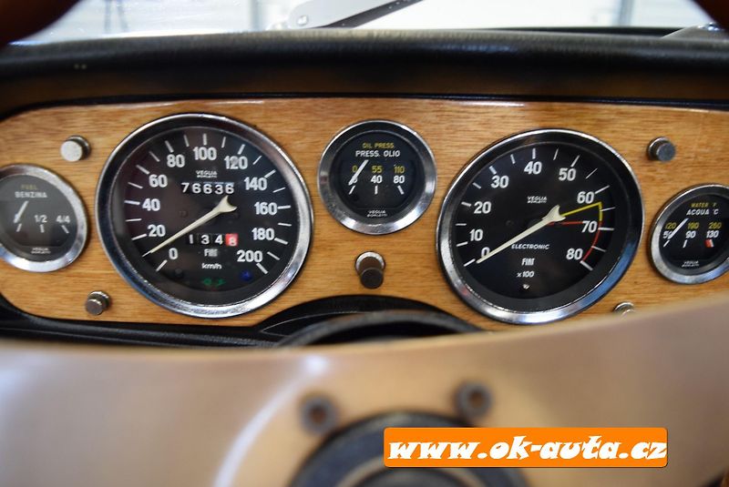 Fiat 124 Spider 1.6 SPORT SPIDER rv 1969 - fotka 29 z 50