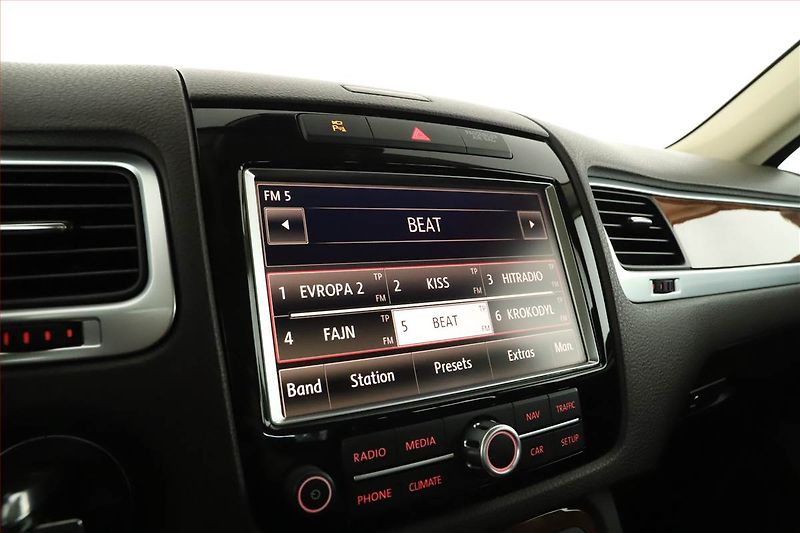 Volkswagen Touareg (2010) 4.2 V8 TDi, 4X4, Automat - fotka 9 z 17