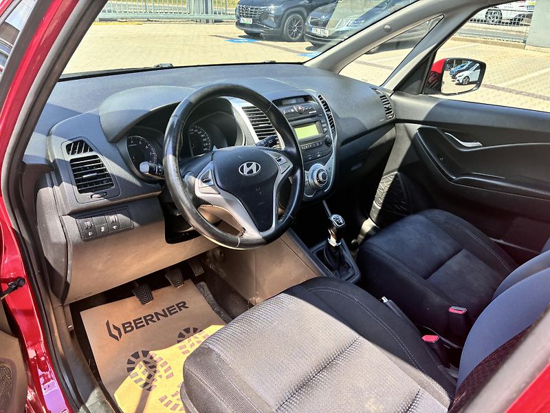 Hyundai ix20 1.6i 92kW KLIMA ČR 1MAJ - fotka 9 z 15