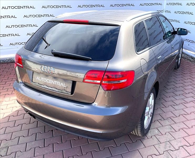 Audi A3 1,4 TFSi,serv.kn. - fotka 9 z 19