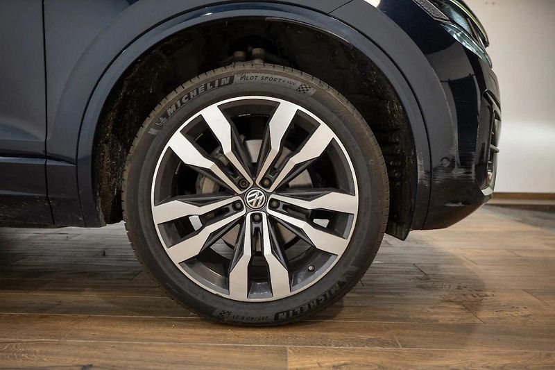 Volkswagen Touareg R-Line 3.0 TDI 210 kW - fotka 50 z 50
