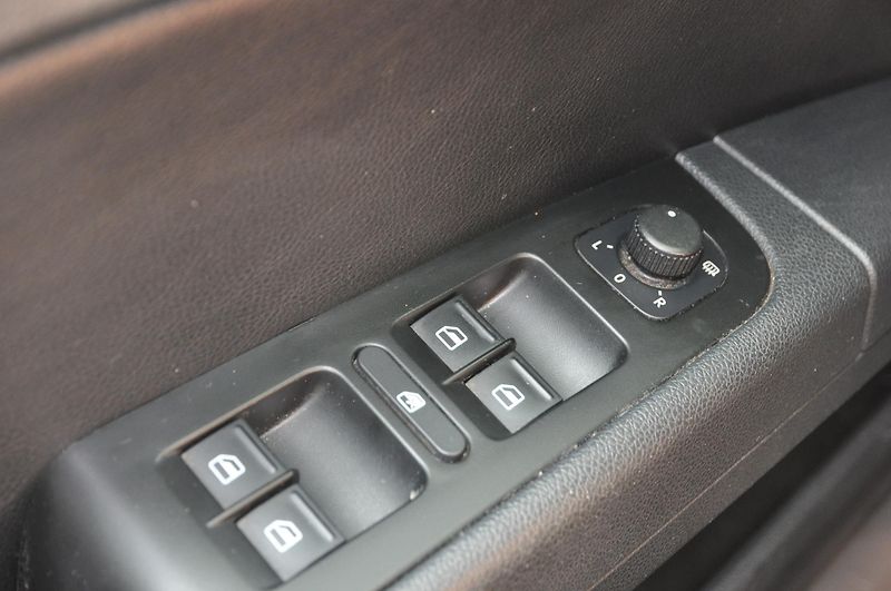 Škoda Superb II 2.0TDi 103kW Elegance  - fotka 18 z 20