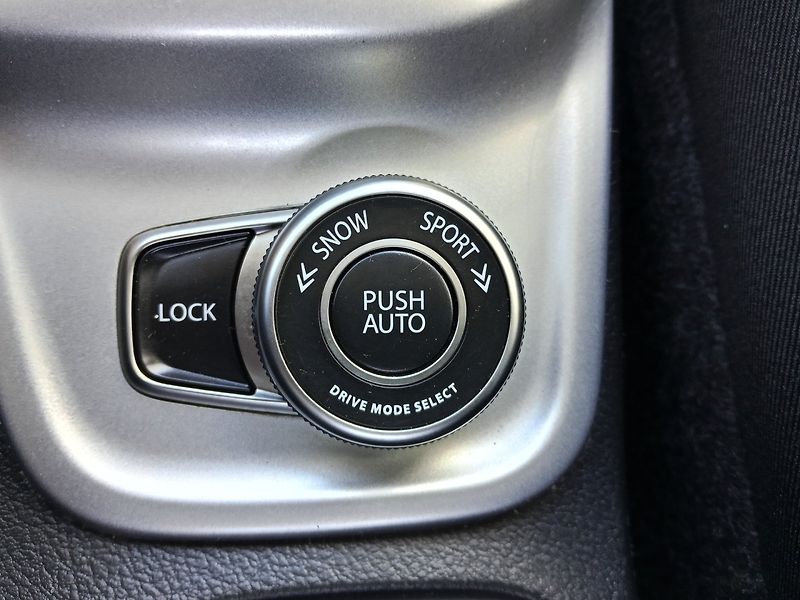 Suzuki Vitara (2015) 1.6 VVT 4x4! Kamera! 2sady kol - fotka 17 z 33