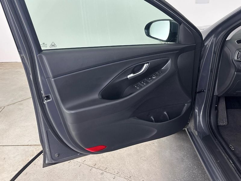 Hyundai i30 Smart DCT - fotka 13 z 27