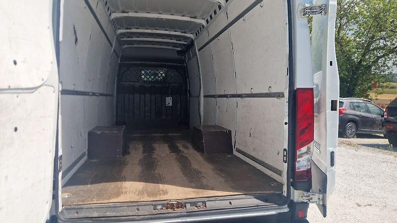Iveco Daily 35C16/2,3L automat/led - fotka 11 z 11