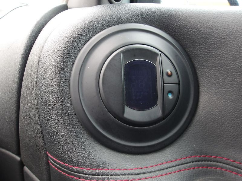 Renault Espace 2,0DCi 110kW 2 x ALU KOLA - fotka 29 z 36
