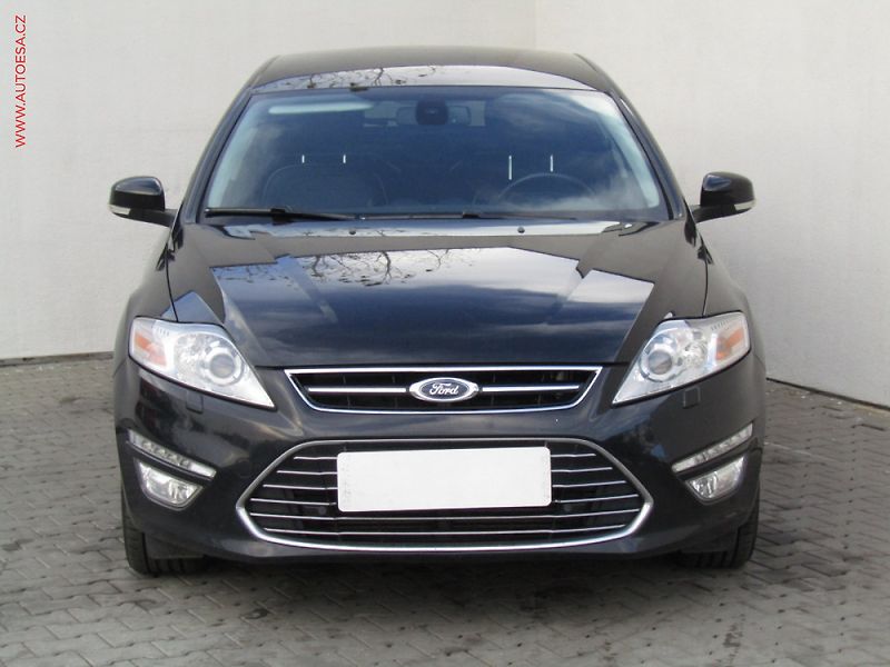 Ford Mondeo (2010) 1.8 - fotka 2 z 3