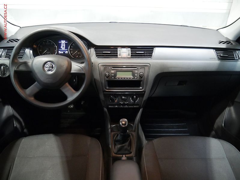 Škoda Rapid (2013) 1.2 TSi, ČR, AC - fotka 8 z 15