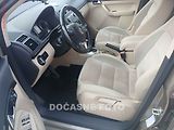 Volkswagen Touran (2012) 2.0TDi - náhled 2