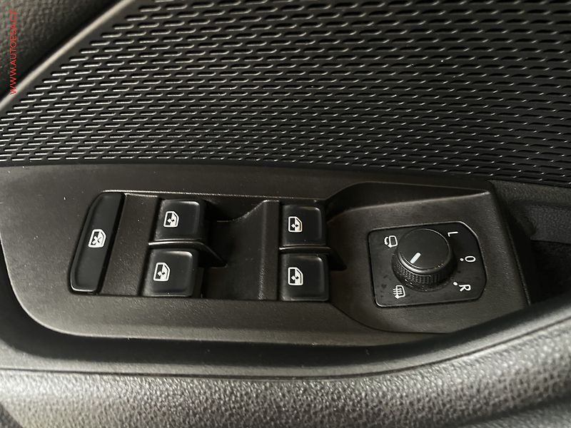 Škoda Octavia (2022) 1.5TSi, ČR, Style, LED, park - fotka 10 z 17