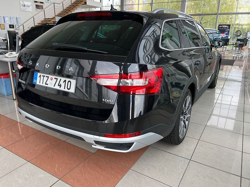 Škoda Superb Scout 140kW DSG - fotka 3 z 20