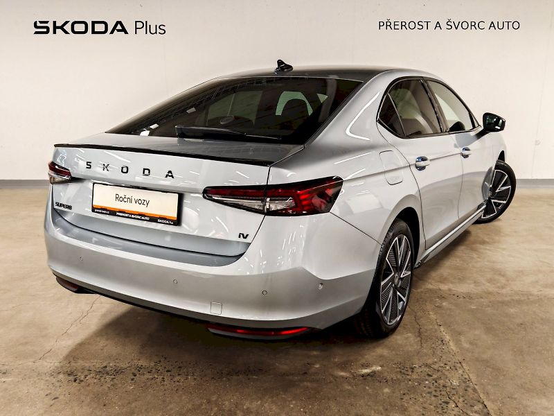 Škoda Superb (2025) iV 1.5 TSI 150 kW DSG Sportlin - fotka 2 z 34