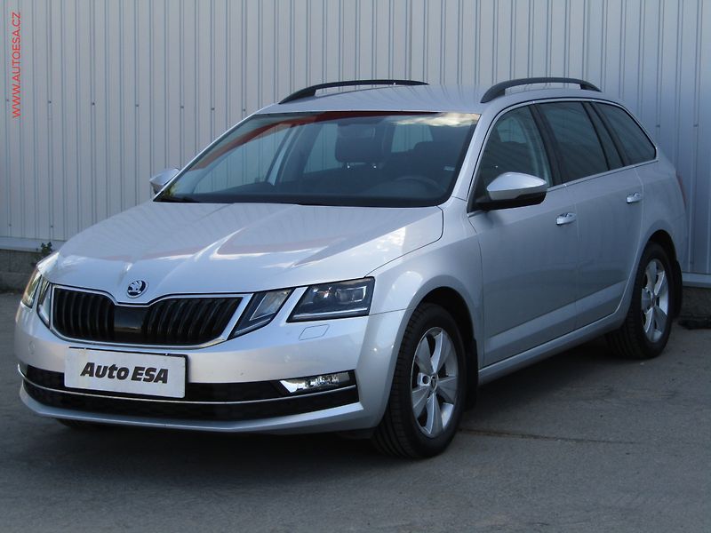 Škoda Octavia (2018) 2.0 TDi, ČR, Style, STK2/28 - fotka 3 z 20