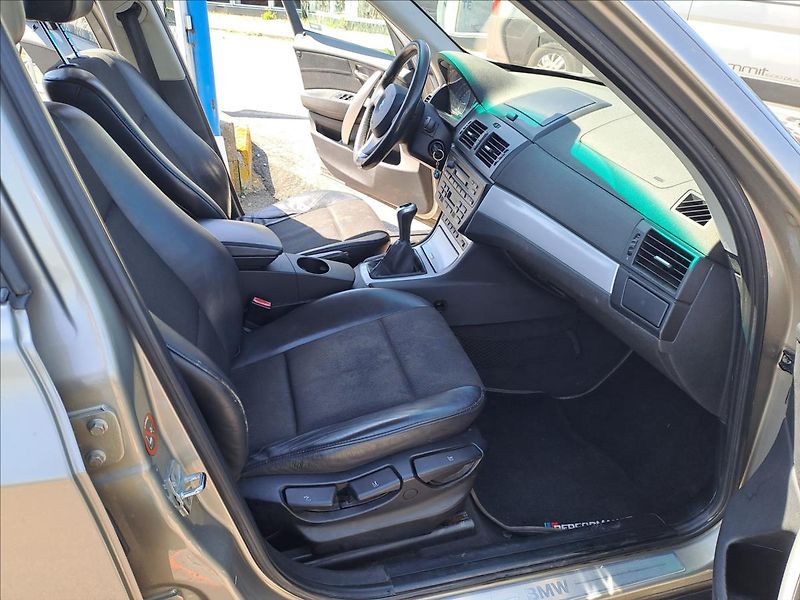 BMW X3 2,0 i 4x4 - fotka 8 z 13