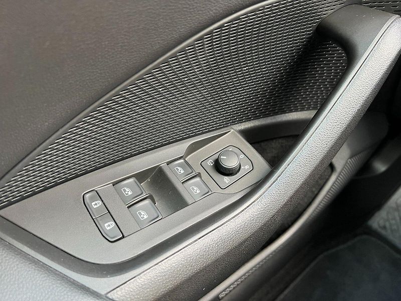 Škoda Octavia (2021) Com. 1.5TSi Style+! ČR! 1.maj. - fotka 23 z 39
