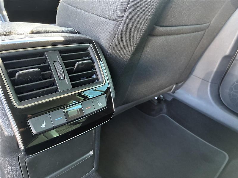 Škoda Superb 2,0 TAŽNÉ,WEBASTO,EL.KUFR - fotka 13 z 35