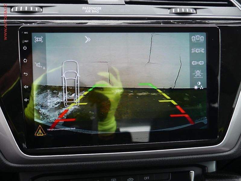 Volkswagen Touran (2017) 1.6TDI, AC - fotka 12 z 17