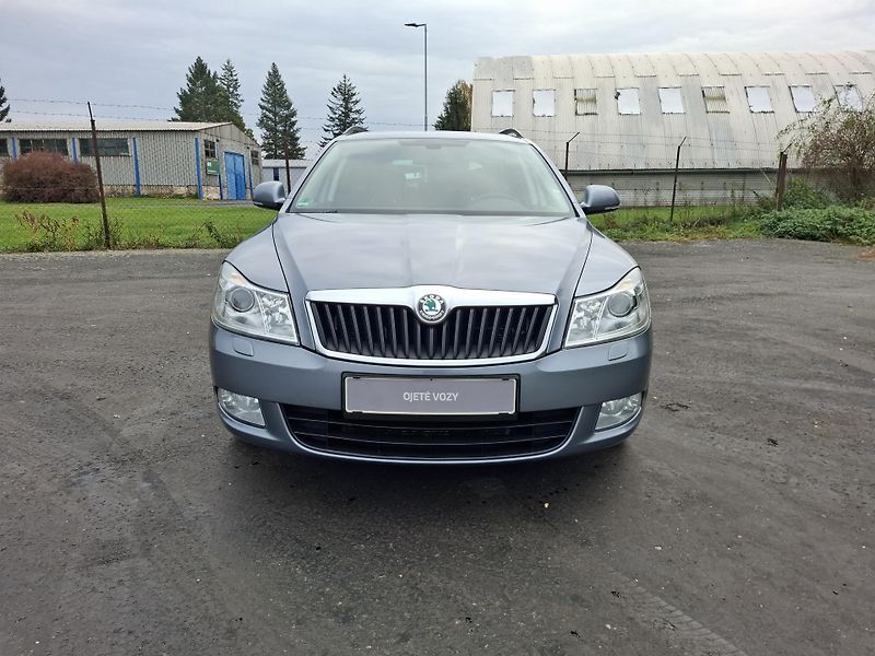 Škoda Octavia (2013) II kombi STYLE 1.4TSi tažné - fotka 2 z 18