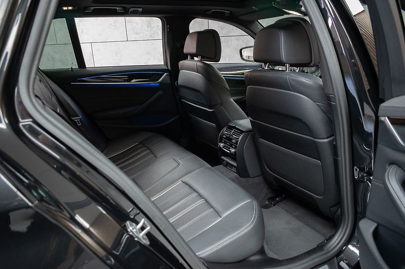 BMW Řada 5 530d xD TAŽNÉ*N.TOPENÍ*ČR 1.M* - fotka 14 z 51