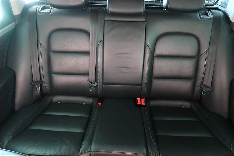 Škoda Superb (2012) Elegance 2.0 TDI, 4X4 - fotka 10 z 21