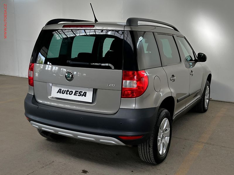 Škoda Yeti (2011) 1.2 TSi, Ambition, panor - fotka 4 z 15