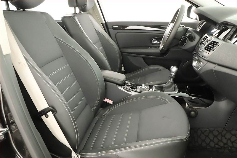 Renault Laguna (2011) 2.0 dCi, Serv.kniha, po STK - fotka 7 z 14