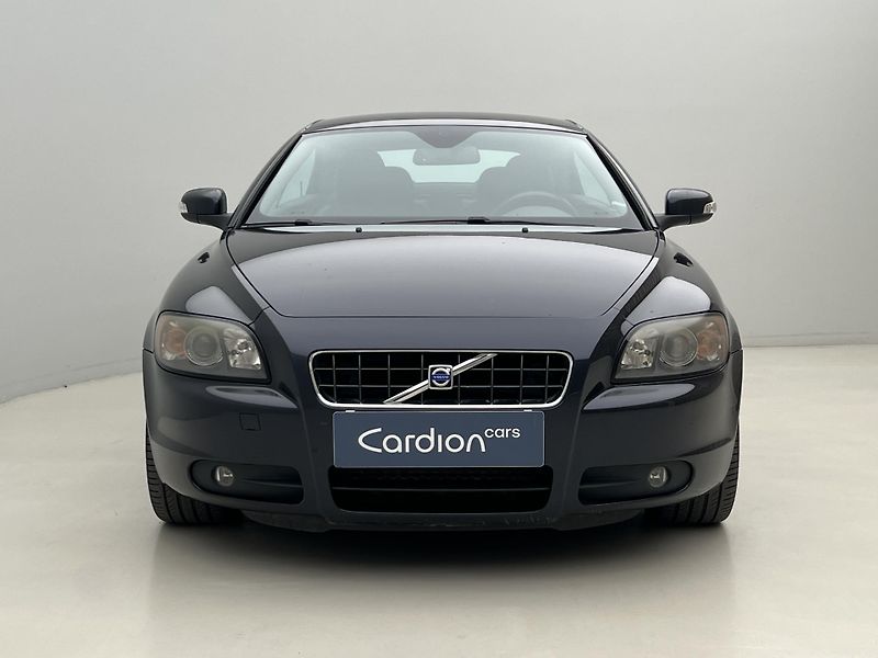 Volvo C70 MOMENTUM - fotka 12 z 33