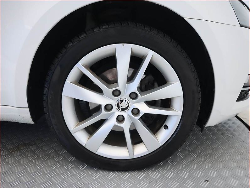 Škoda Octavia (2019) Style 1.5 TSI, Automat - fotka 15 z 19