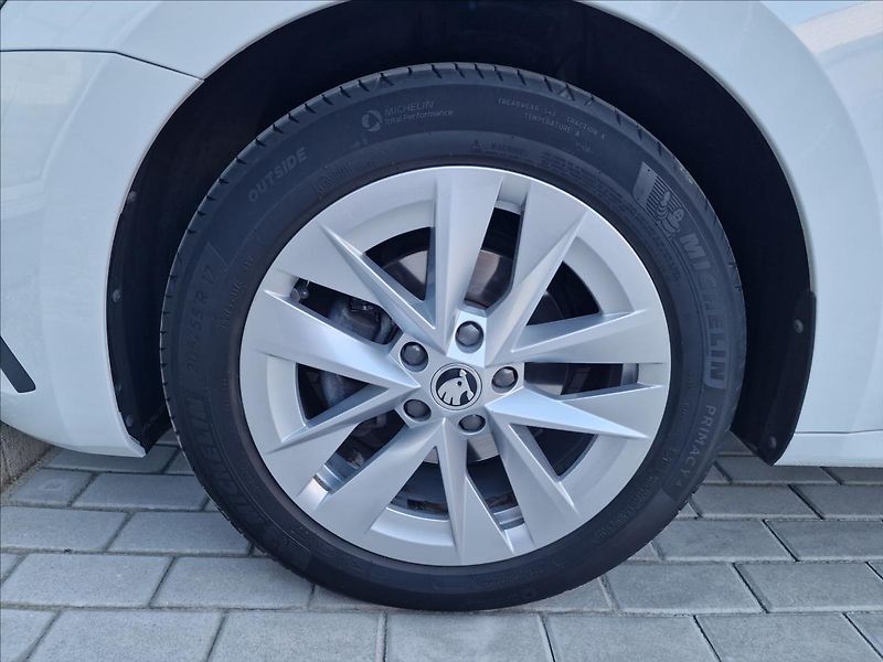 Škoda Octavia 2.0TDI Style, původ ČR,1.Maj. - fotka 45 z 50