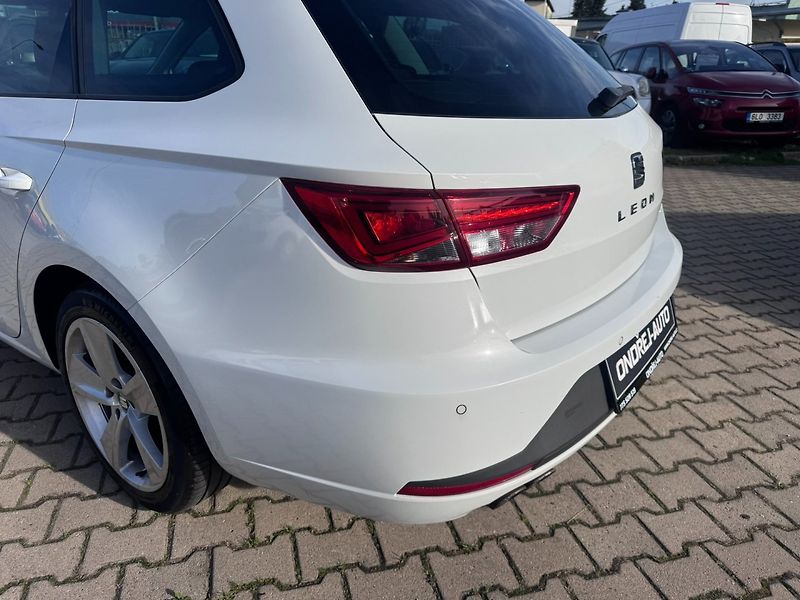 Seat Leon (2016) FR 1,4 TSI 110 KW 1. MAJITEL - fotka 12 z 50