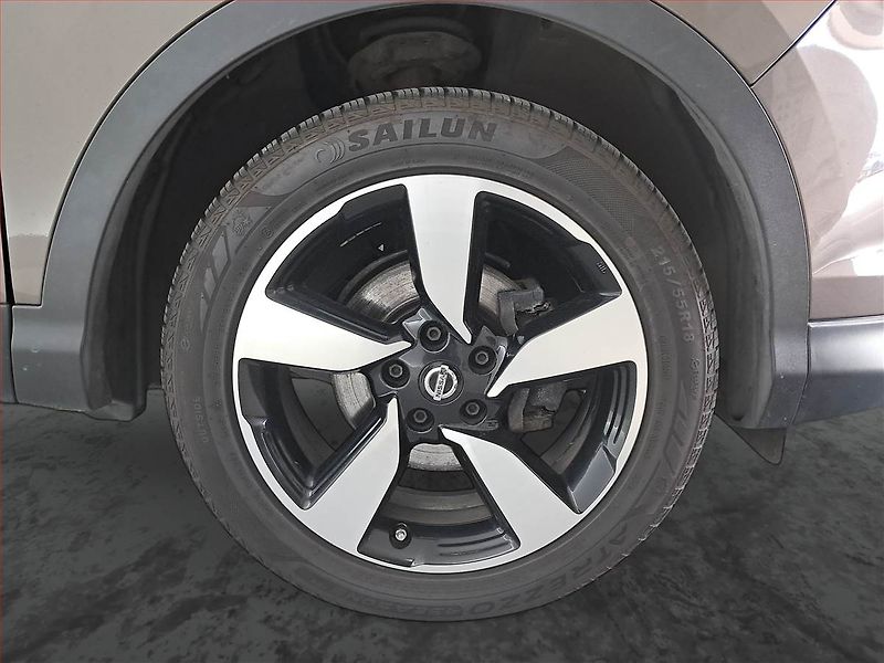 Nissan Qashqai (2015) 1.2 DIG-T, Automat, Serv.kniha - fotka 15 z 19