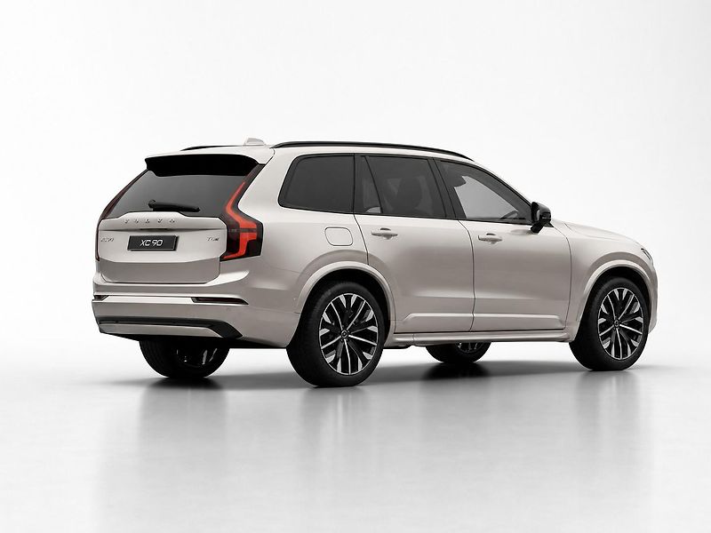 Volvo XC90 (2026) T8 PLUS DARK +4SERVIS/ZÁRUKA - fotka 2 z 15