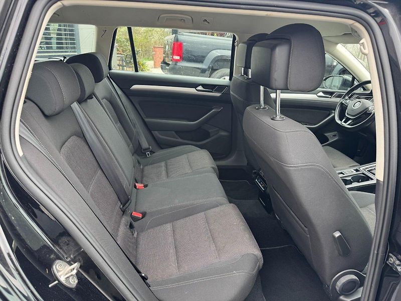 Volkswagen Passat (2019) 2,0 TDI 110 KW DSG Comfortline - fotka 23 z 30