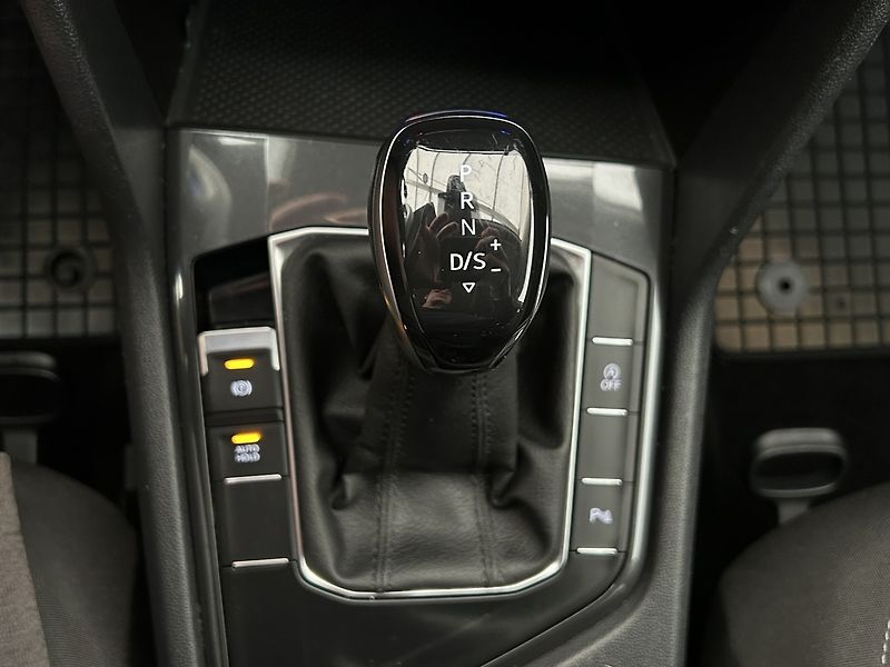 Volkswagen Tiguan Allspace 2.0 TDI 4x4 Elegance - fotka 20 z 30