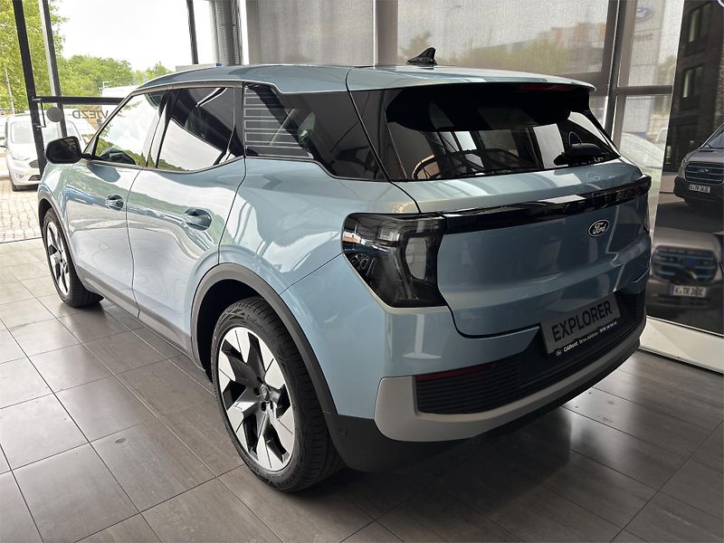 Ford Explorer (2025) Premium, SUV, 77 kWh prodlouže - fotka 4 z 9