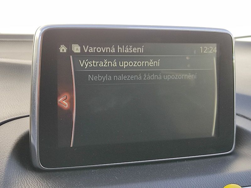 Mazda 3 (2016) 2.0 Skyactiv-G / 88 kW  Automa - fotka 17 z 37