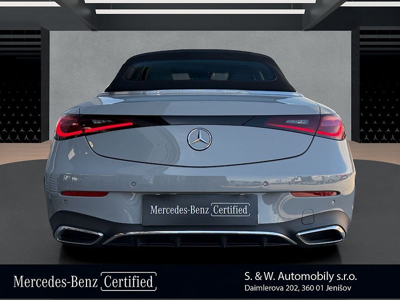 Mercedes-Benz CLE 300 4MATIC AMG Cabrio - fotka 6 z 35