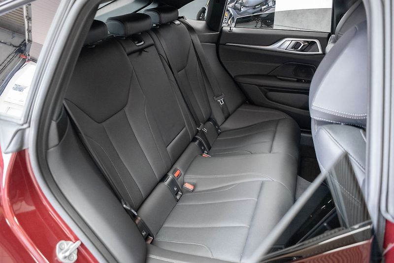 BMW Řada 4 420d xD ///M*LASER*TAŽNÉ*ČR 1M - fotka 13 z 49
