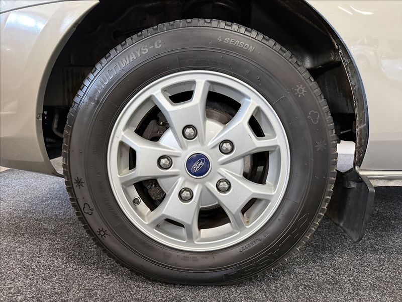 Ford Tourneo Custom 2,2 Titanium 113tkm! 1maj. - fotka 27 z 31