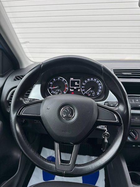 Škoda Fabia (2015) III HATCHBACK 1.0 MPI AMBIENTE - fotka 14 z 21