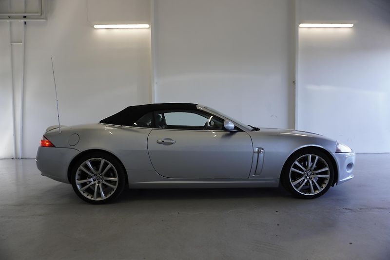 Jaguar XK 4.2 V8 kabrio - fotka 6 z 30