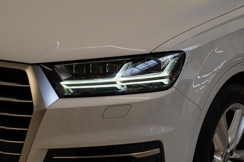 Audi Q7 - fotka 9 z 30