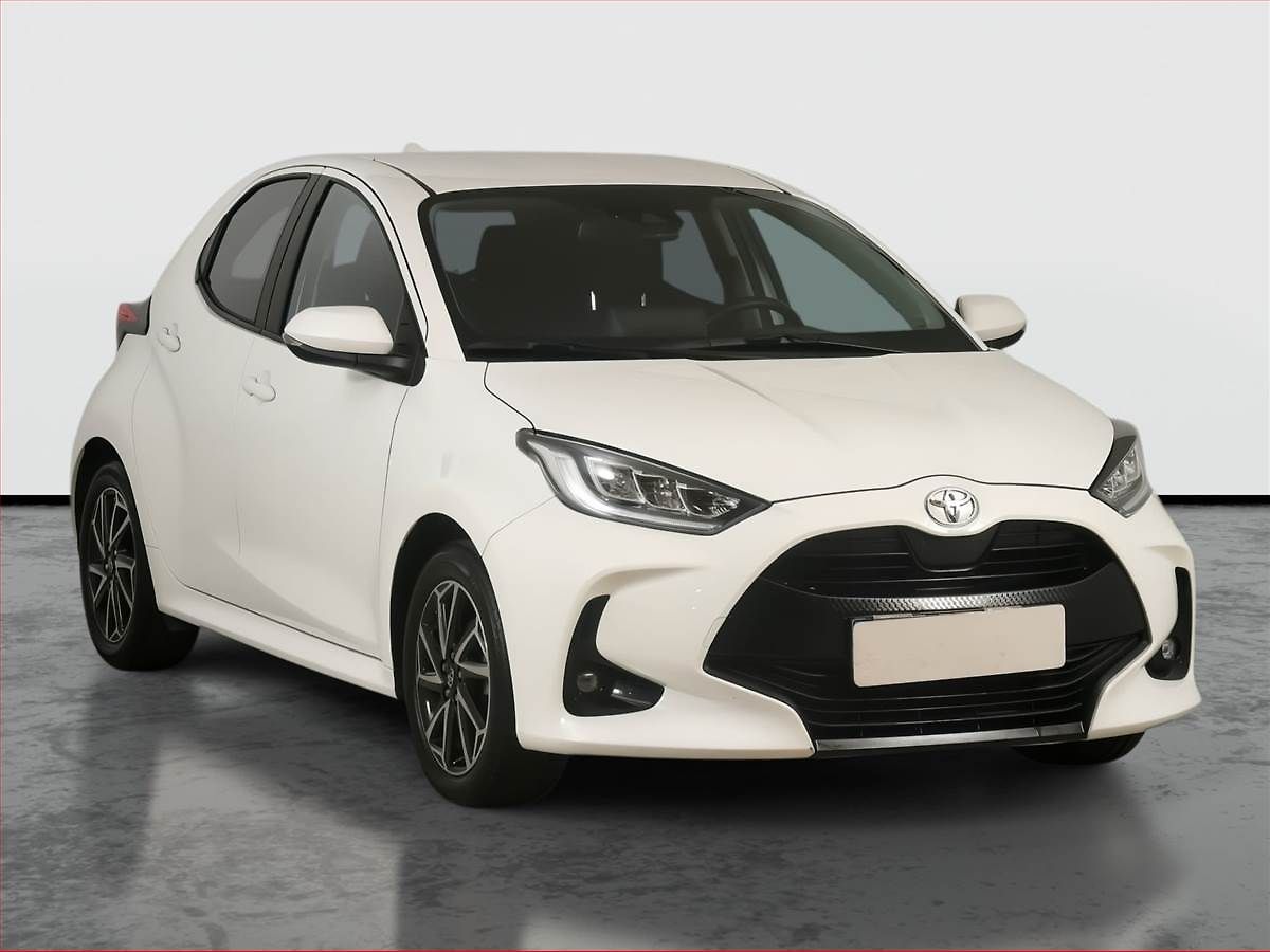 Toyota Yaris Style 1.5 VVT-i, ČR,1.maj
