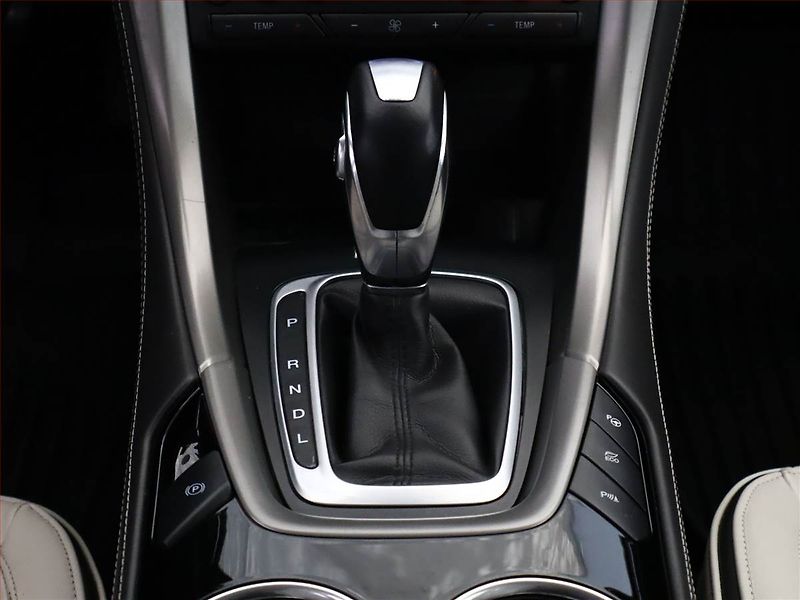 Ford Mondeo (2018) Vignale 2.0 Hybrid, Automat - fotka 11 z 18