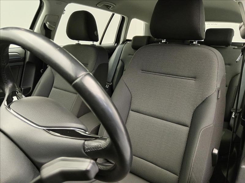 Volkswagen Golf 1,5   TGI Comfortline - fotka 10 z 16