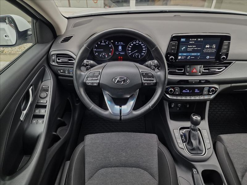 Hyundai i30 1.0 T-GDI Comfort,ČR,1.Maj. - fotka 12 z 49