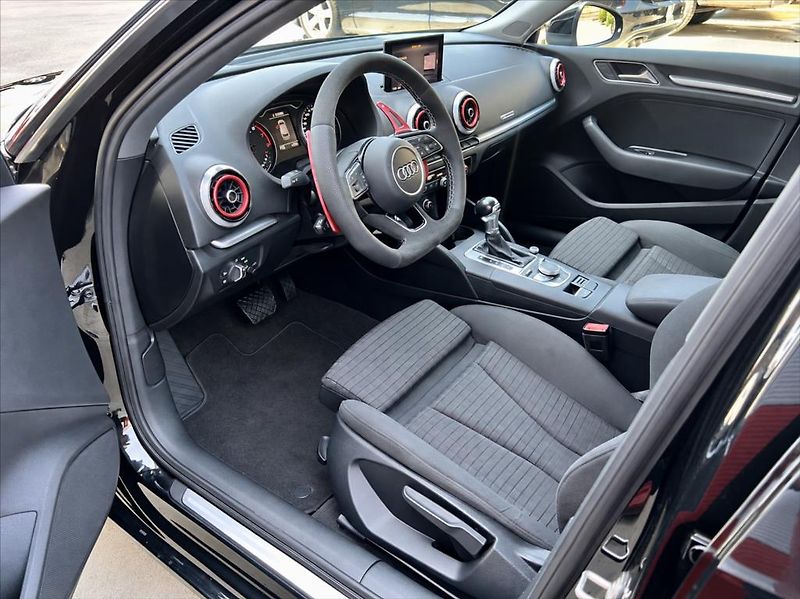 Audi A3 35 TFSi  LED  KLIMA  110kw - fotka 11 z 41